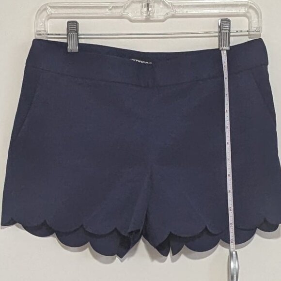 Express navy blue shorts Scalloped edge size 0 - Picture 1 of 4